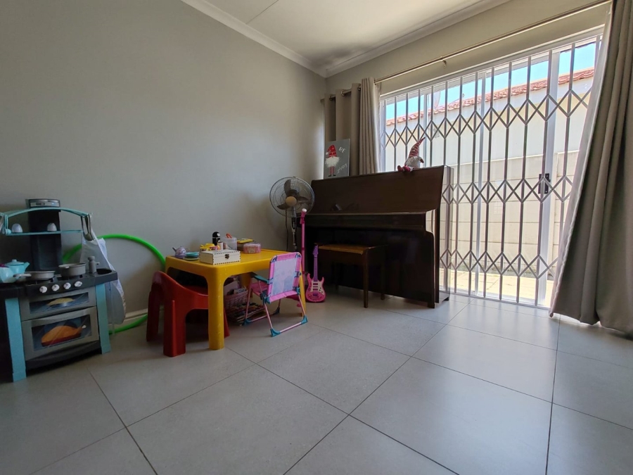 3 Bedroom Property for Sale in Fairview Eastern Cape